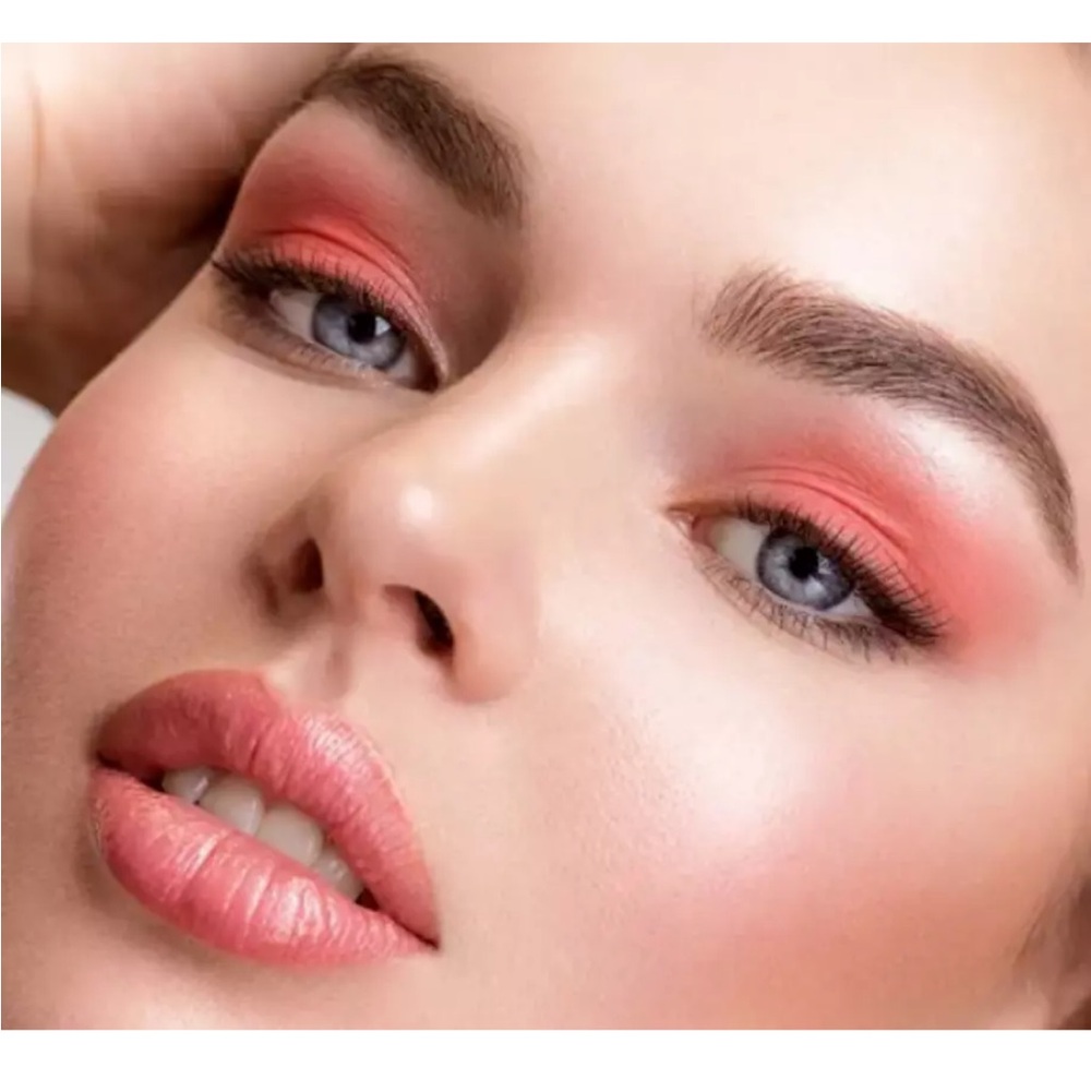 🆕Mac eyeshadow shade coral matte